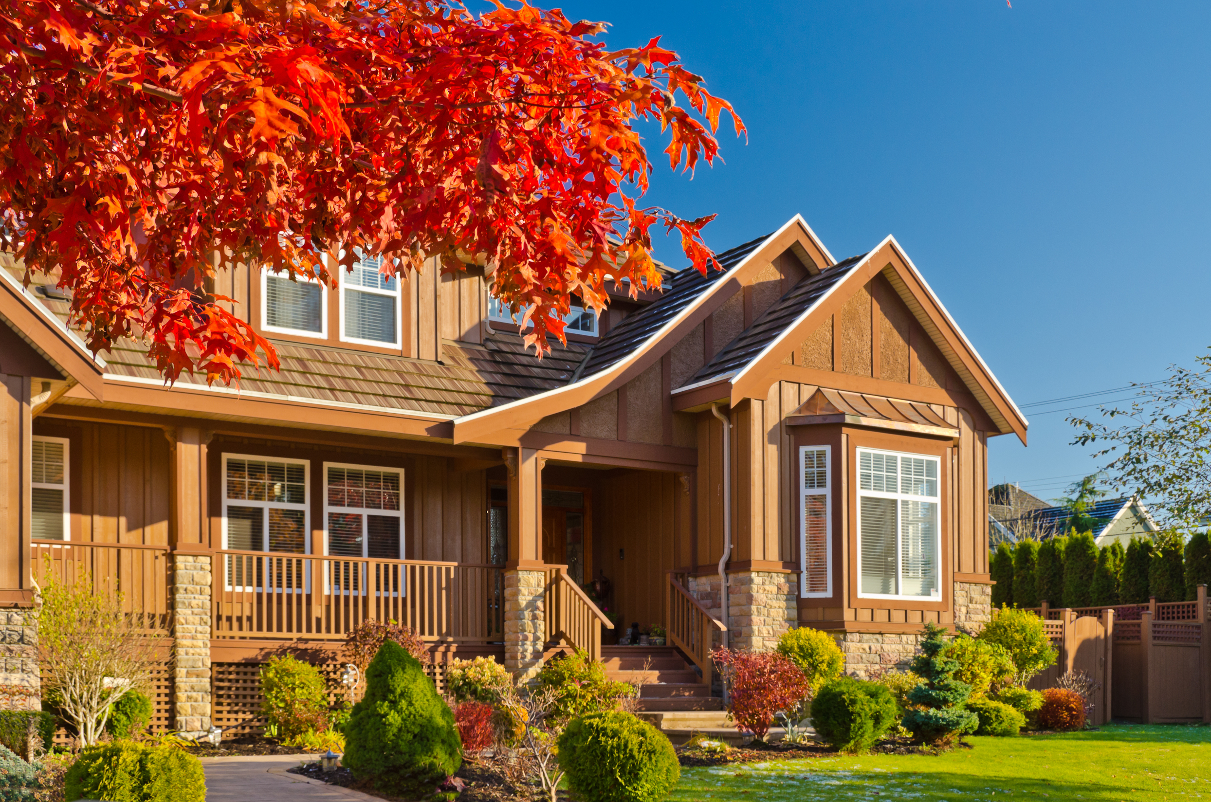 4 tempting reasons to buy a home in the fall